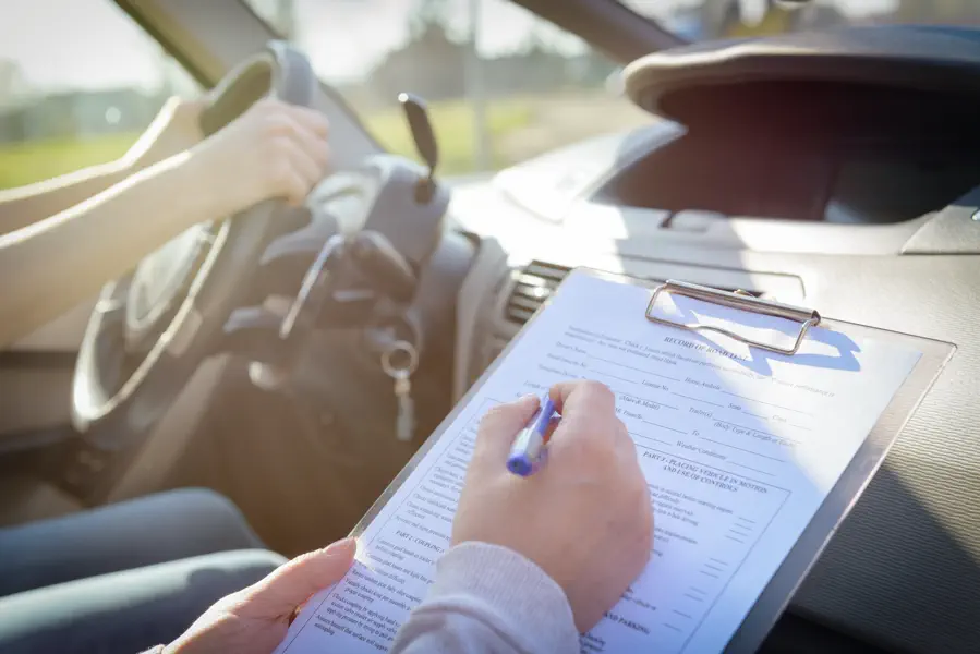 How Defensive Driving Lessons Reduce Risk on Busy Roads in Gaithersburg, MD How Defensive Driving Lessons Reduce Risk on Busy Roads in Gaithersburg, MD